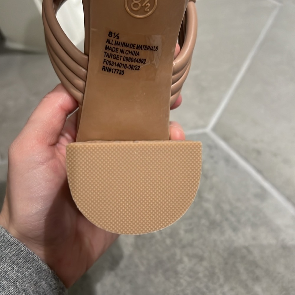 A new day tan knotted block heel, rounded square toe - Picture 8 of 9